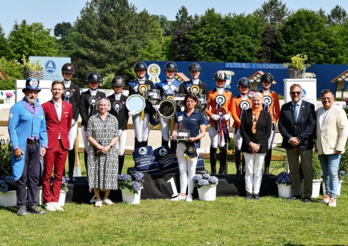 Nachwuchs-Nationenpreise: Zweimal Gold in der Dressur, Silber im Springen