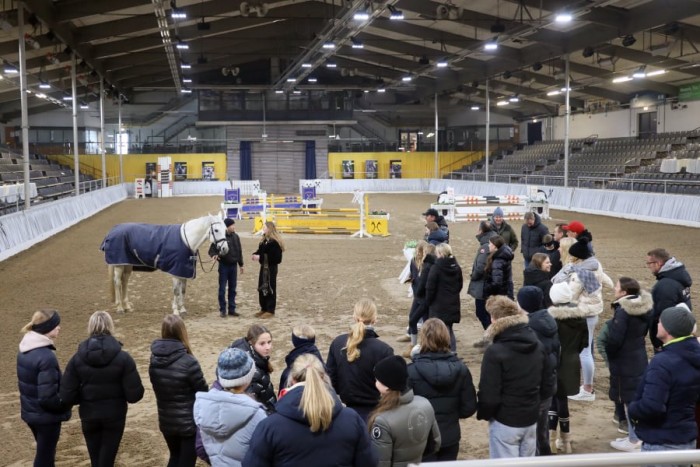 Drittes HGS Young Talent Camp für hannoversche Nachwuchsspringreiter: Basisarbeit im Winter