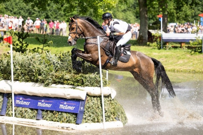 Titelverteidigung: Ros Canter und Julia Krajewski kehren mit Siegerpferden zurück