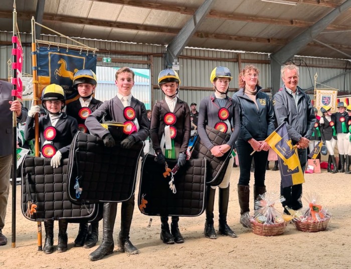 Goldene Schärpe Ponys 2026: Bronze für Team Hannover IV