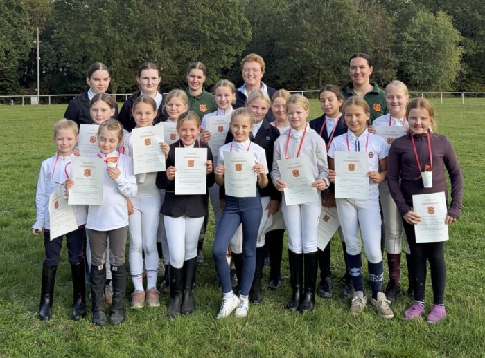 Trainingstag im RFV Steyerberg: Von Stilspringen bis Hobby Horsing